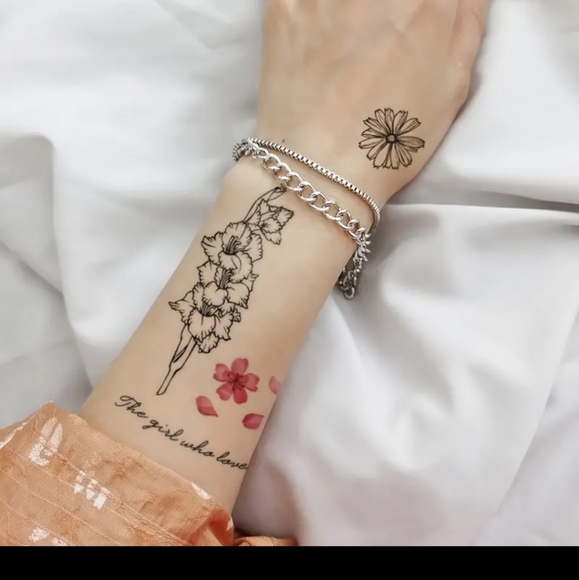 7 Pzs Temporary Tattoos Floral Pattern. Lasting 3-6 days - Picture 3 of 15